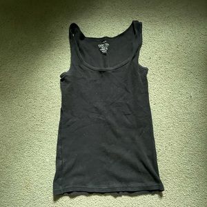 plain black tank